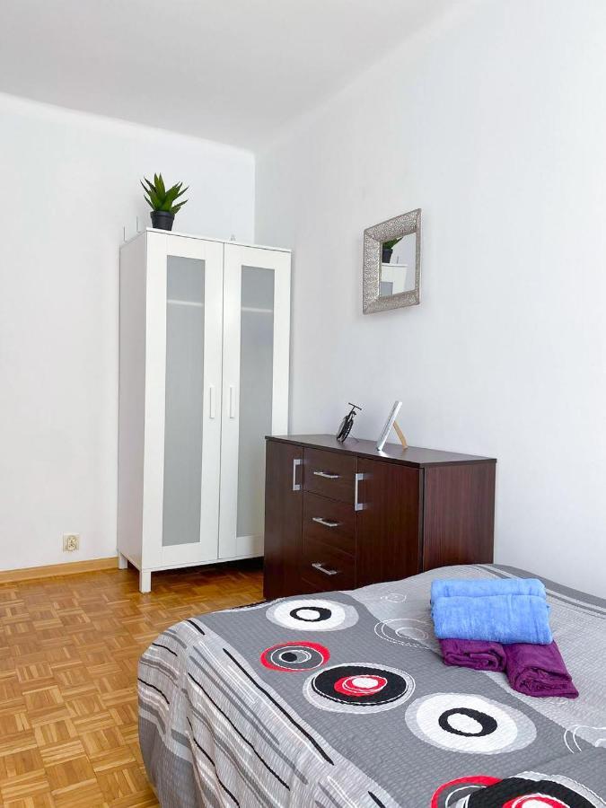 Room №3 Grzybowska 5 The Very Center Of Varsavia Esterno foto