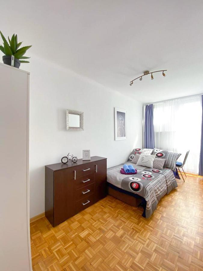 Room №3 Grzybowska 5 The Very Center Of Varsavia Esterno foto